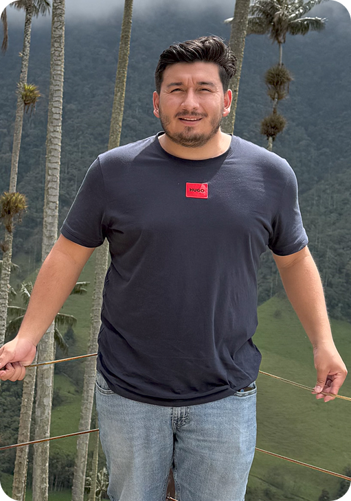 Esteban Torres Líder de Operaciones